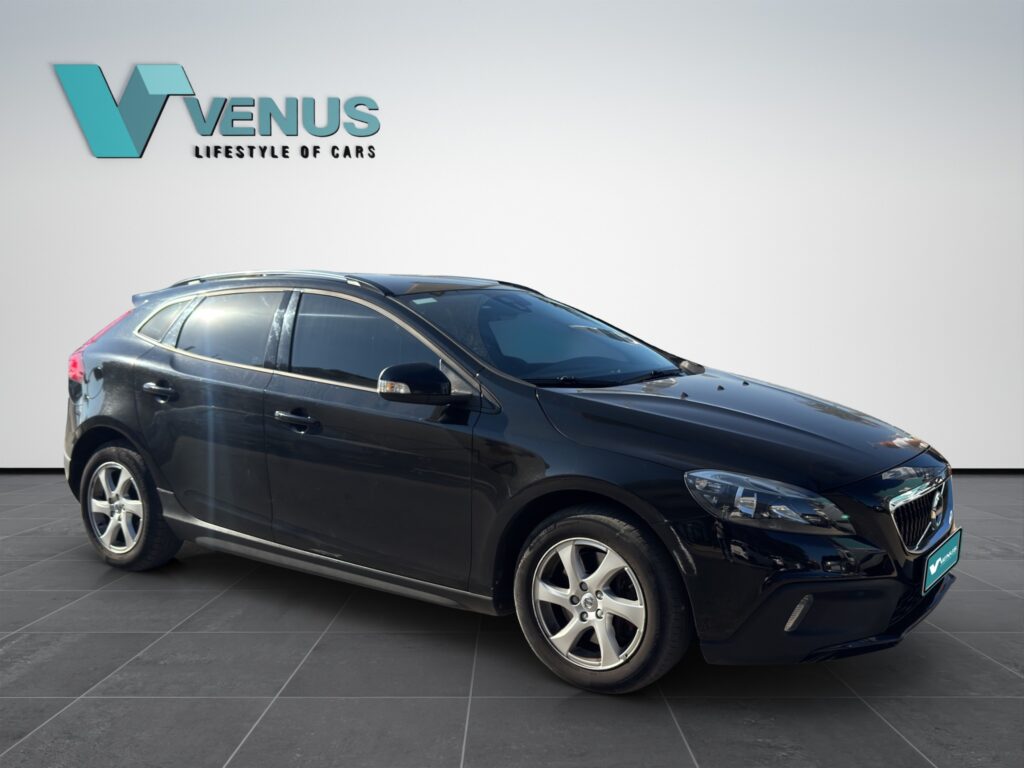 Volvo V40 Cross Country T3 Automatic 2017  - 2